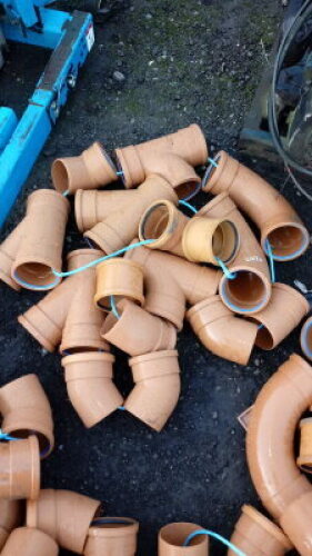Various mixed 4'' drainage fittings