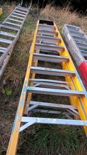 2 x electricians step ladders