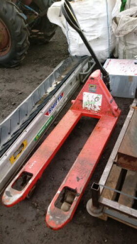 2.5t hydraulic pallet truck