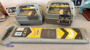 RADIO DETECTION eCAT4+ cable locator & 2 x GENNY4 signal generators (3387563) (3387561) (3436662)