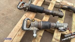 2 x pneumatic picks (490)(124) - 4