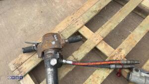 Hydraulic breaker (3441765) - 2