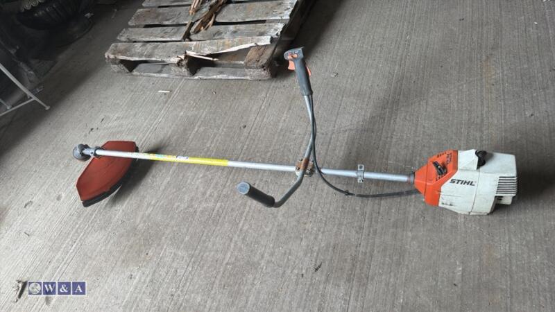 STIHL FS44 petrol strimmer