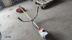 STIHL FS44 petrol strimmer - 2
