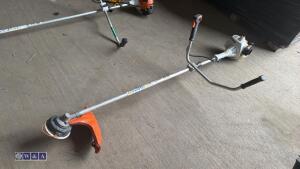 STIHL FS55 petrol strimmer - 3