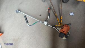 STIHL FS130 petrol strimmer - 4
