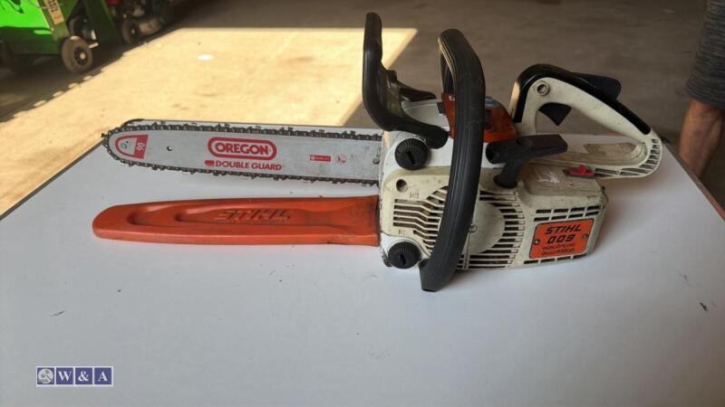 STIHL 009 petrol chainsaw
