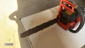 HUSQVARNA 40 petrol chainsaw - 2