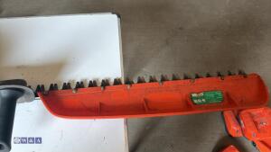 HUSQVARNA 522 petrol hedge cutter - 4