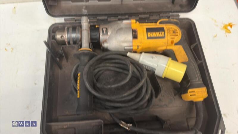 DEWALT 21570 110v drill c/w case (14)