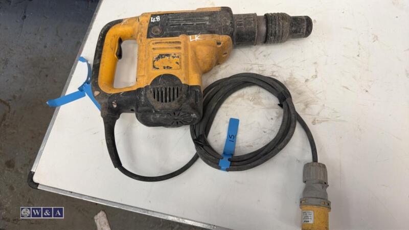 DEWALT 110v SDS MAX breaker (15)