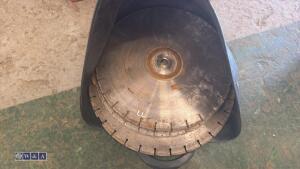Quantity of road saw blades - 2