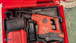 HILTI TE30 breaker c/w charger, batteries & case - 2