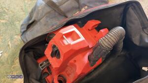 HILTI VC5A-22 cordless dust vacuum c/w carry case - 4