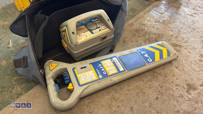 RADIO DETECTION CAT3 cable locator c/w GENNY3 signal generator & carry case