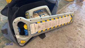 RADIO DETECTION CAT3 cable locator c/w GENNY3 signal generator & carry case - 3