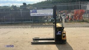 2015 CATERPILLAR NPP20N2 battery pallet truck c/w charger (s/n RTB03A) - 2