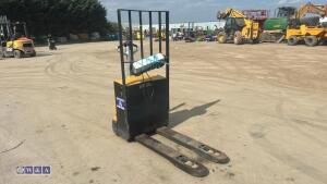 2015 CATERPILLAR NPP20N2 battery pallet truck c/w charger (s/n RTB03A) - 6