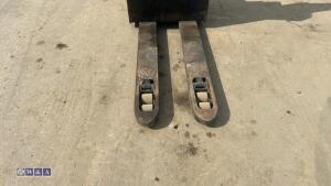 2015 CATERPILLAR NPP20N2 battery pallet truck c/w charger (s/n RTB03A) - 8