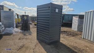 Single toilet