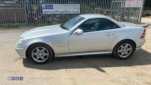 2001 MERCEDES-BENZ SLK200 KOMPRESSOR 6-speed manual petrol convertible car, full leather (Y869 RDB)(V5 in office) - 2