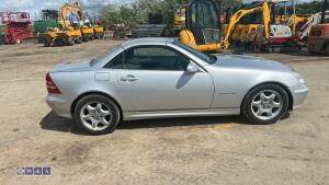 2001 MERCEDES-BENZ SLK200 KOMPRESSOR 6-speed manual petrol convertible car, full leather (Y869 RDB)(V5 in office) - 6
