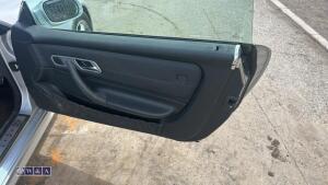 2001 MERCEDES-BENZ SLK200 KOMPRESSOR 6-speed manual petrol convertible car, full leather (Y869 RDB)(V5 in office) - 17