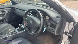 2001 MERCEDES-BENZ SLK200 KOMPRESSOR 6-speed manual petrol convertible car, full leather (Y869 RDB)(V5 in office) - 19