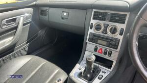 2001 MERCEDES-BENZ SLK200 KOMPRESSOR 6-speed manual petrol convertible car, full leather (Y869 RDB)(V5 in office) - 26