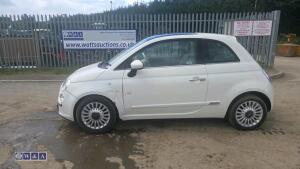 2010 FIAT 500 LOUNGE 5-speed manual petrol 3-door hatchback car (GY10 UPK)(V5 in office) - 2
