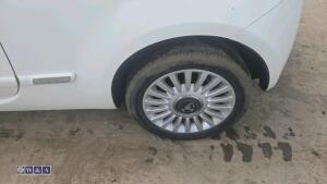 2010 FIAT 500 LOUNGE 5-speed manual petrol 3-door hatchback car (GY10 UPK)(V5 in office) - 10