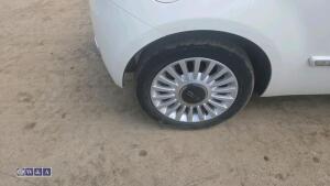 2010 FIAT 500 LOUNGE 5-speed manual petrol 3-door hatchback car (GY10 UPK)(V5 in office) - 11