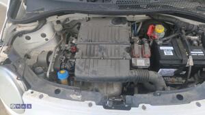 2010 FIAT 500 LOUNGE 5-speed manual petrol 3-door hatchback car (GY10 UPK)(V5 in office) - 13