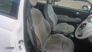 2010 FIAT 500 LOUNGE 5-speed manual petrol 3-door hatchback car (GY10 UPK)(V5 in office) - 17
