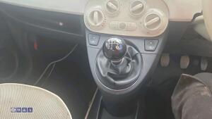 2010 FIAT 500 LOUNGE 5-speed manual petrol 3-door hatchback car (GY10 UPK)(V5 in office) - 21