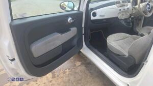 2010 FIAT 500 LOUNGE 5-speed manual petrol 3-door hatchback car (GY10 UPK)(V5 in office) - 22