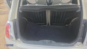 2010 FIAT 500 LOUNGE 5-speed manual petrol 3-door hatchback car (GY10 UPK)(V5 in office) - 26