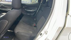 2017 MITSUBISHI L200 TITAN DI-D 6-speed manual 4wd double cab pick-up with rear privacy glass (AF67 URA)(V5 in office) - 17