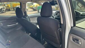 2017 MITSUBISHI L200 TITAN DI-D 6-speed manual 4wd double cab pick-up with rear privacy glass (AF67 URA)(V5 in office) - 21