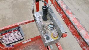 2012 SKYJACK SJ111 3219 battery driven scissor lift (s/n 32640789) - 17