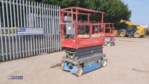 2012 SKYJACK SJ111 3219 battery driven scissor lift (s/n 22038268)
