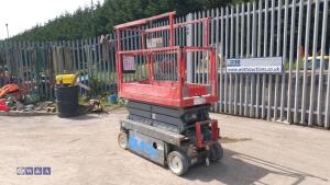 2012 SKYJACK SJ111 3219 battery driven scissor lift (s/n 22038268) - 3