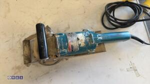 MAKITA PC1100 110v concrete planer - 2