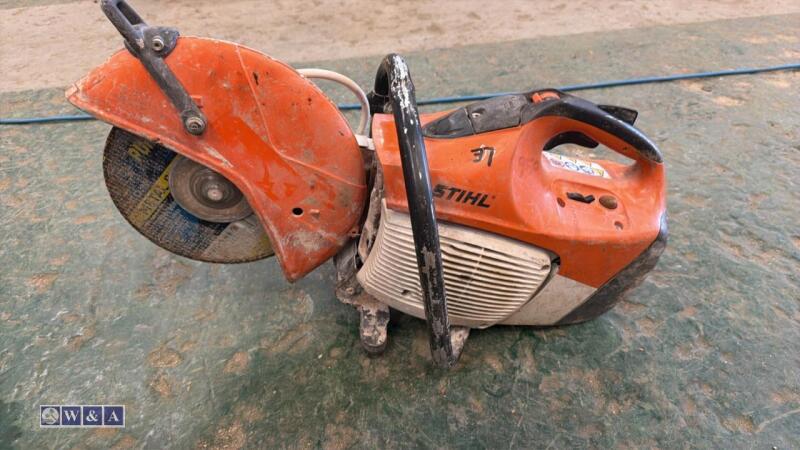2019 STIHL TS410 petrol stone saw