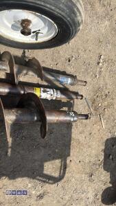 COMPAC PHD Honda petrol hydraulic post hole borer c/w 3 x augers & 1 x extension (s/n 2964) - 18