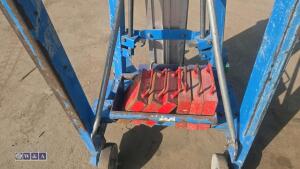 GENIE SLA25 material hoist (3103790) - 11