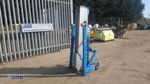 GENIE SLA25 material hoist & forks (3243371)