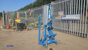 GENIE SLA25 material hoist & forks (3243371) - 3