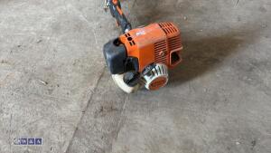 STIHL FS100R petrol strimmer - 2