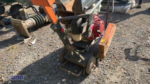 BELLE petrol floor saw - 5